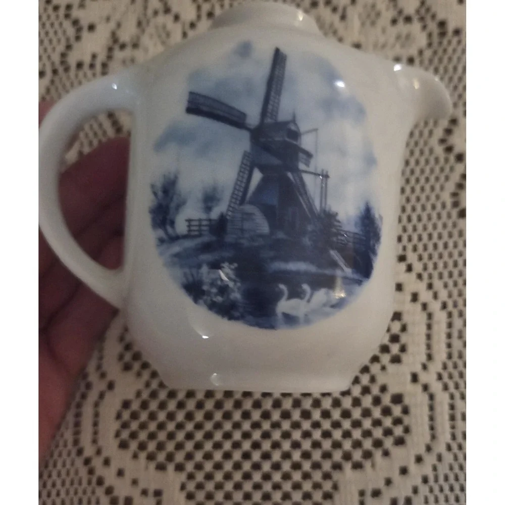 Delft - Blauw Made in Holland Individual Tea Pot Hand Decorated
